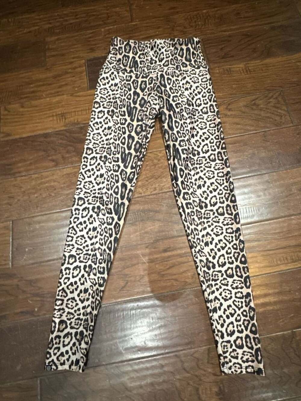 Onzie Leggings Size S/M Cheetah Leopard Print Activewear